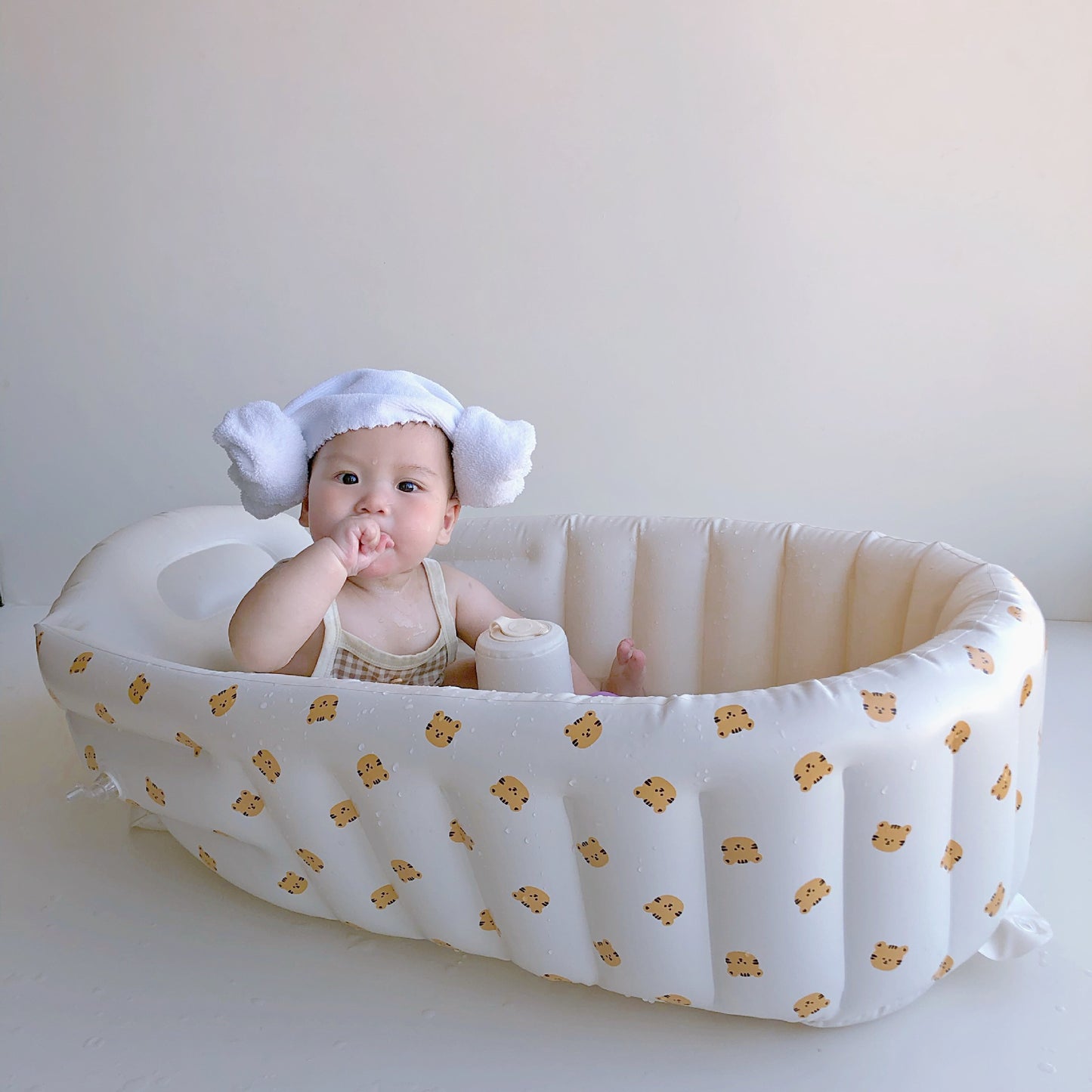 Comfortable Inflatable Baby Tub – Foldable, for Sitting and Lying
